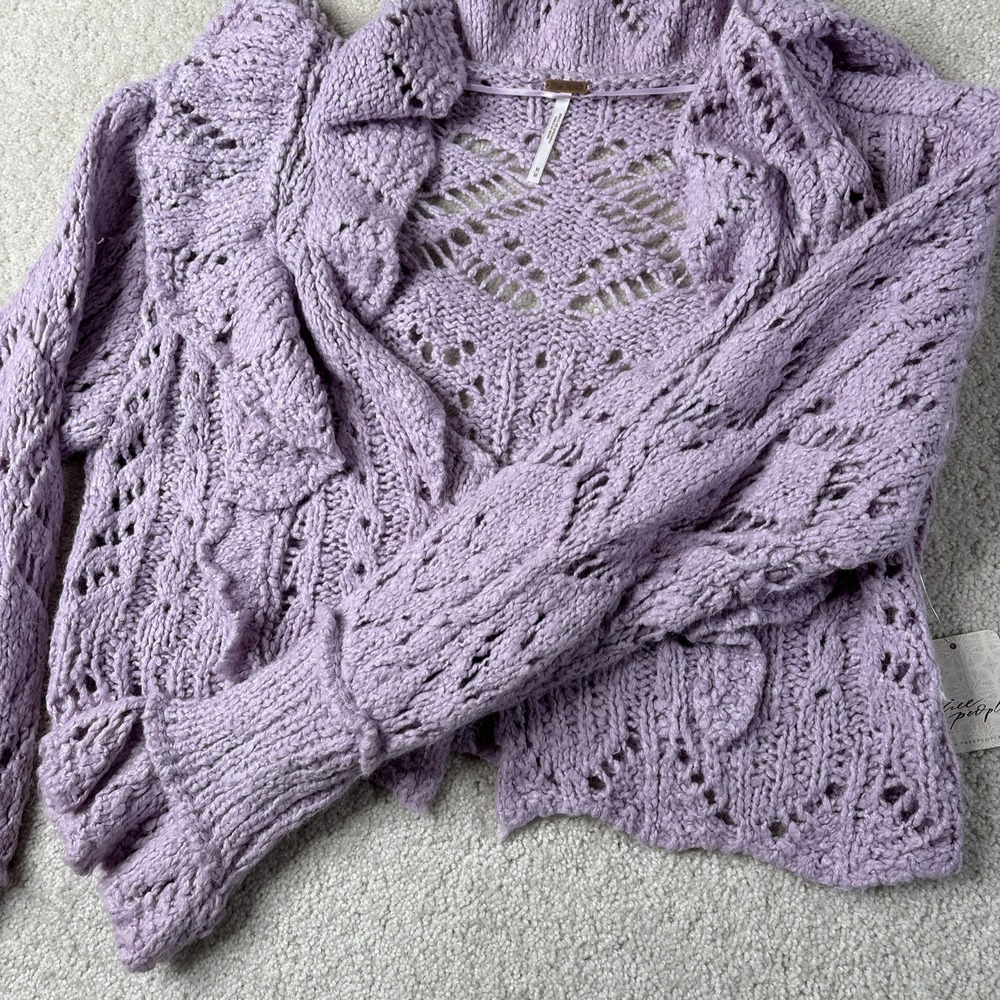 Free People Avery Crop Cardigan Orchid Dust Women's Medium Crochet Purple NWT - Picture 10 of 16